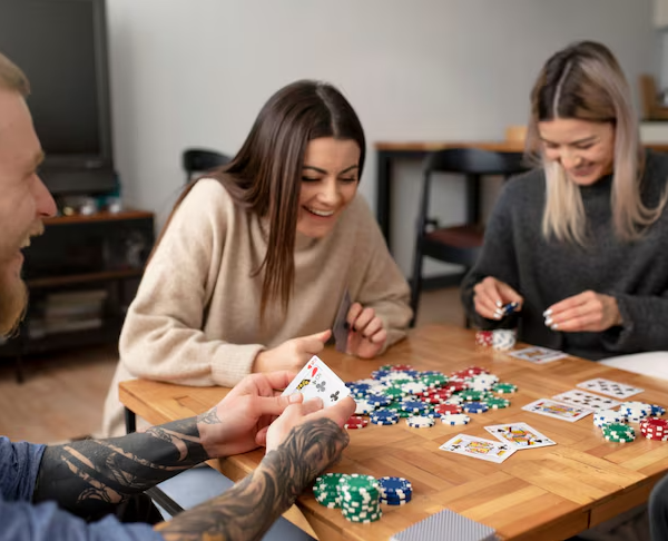 Risk vs Reward: When to Play Safe and When to Go Aggressive in Tongits